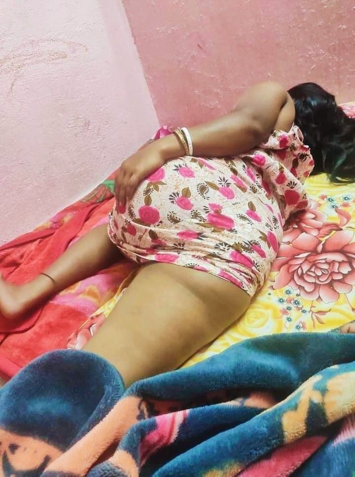 DIVYA MODELLING PROFESSIONAL AVAILABLE – Indian escort in New Delhi