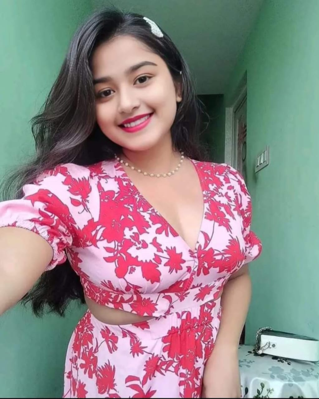 Best low price1hr 900️2hr️ 15003hr 2000full night 3000Full day️3000Home service Hotel service Full Safe an Security Full enjoy full open ser