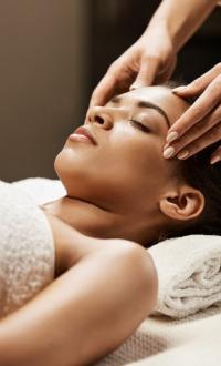 Female spa and wellness service - Image 3