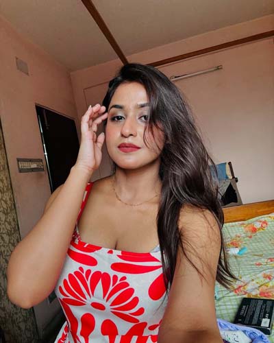 Mumbai Escorts – Book High Profile Call Girls 24/7
